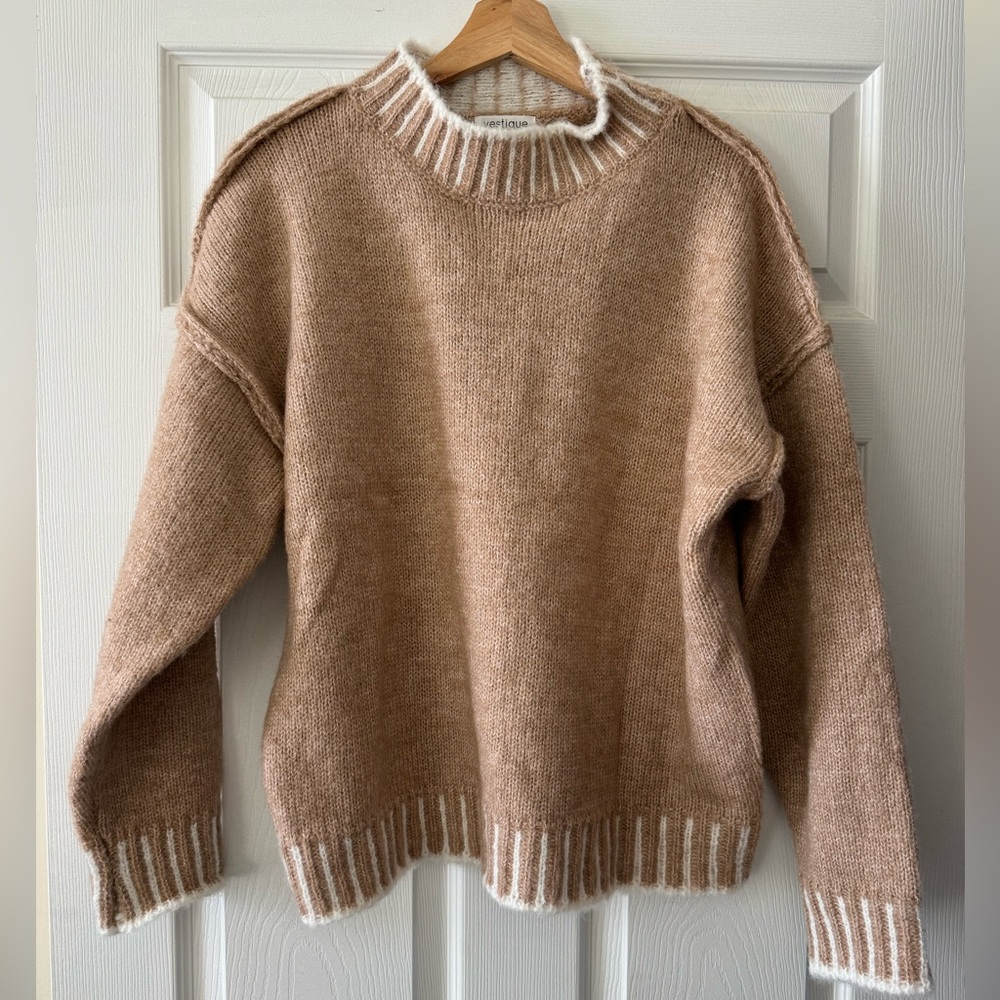 NWT Vestique Sweater